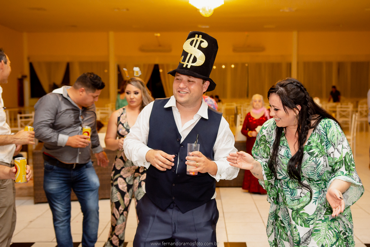 FOTOGRAFIA ESPONTÂNEA, FOTOGRAFIA DE CASAMENTO, NOIVA COM O PAI, DIA DA NOIVA, CASAMENTO EM JUNDIAÍ, SANTUÁRIO DIOCESANO NOSSA SENHORA APARECIDA, ETERNIZE EVENTOS, FOTÓGRAFO DE CASAMENTO EM JUNDIAÍ, FOTÓGRAFO DE CASAMENTO EM ITUPEVA, FESTA DE CASAMENTO