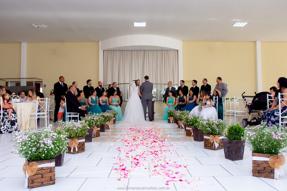 CASAMENTO NO ETERNIZE EVENTOS, CASAMENTO EM ITUPEVA, FOTOS DE CASAMENTO, FOTÓGRAFO DE CASAMENTO ITUPEVA, BUQUÊ DE NOIVA, BUQUÊ DE FLORES, CASAMENTO DE DIA, FOTOGRAFIA DE CASAMENTO, FOTÓGRAFO EM JUNDIAÍ, TAPETE DE ROSAS, CERIMÔNIA DE CASAMENTO NO SALÃO