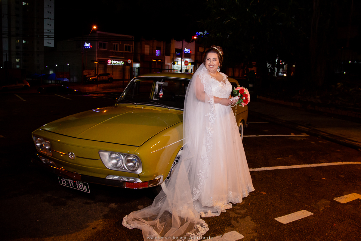 CERIMÔNIA DE CASAMENTO, FOTOGRAFIA DE CASAMENTO, IGREJA NOSSA SENHORA DA CONCEIÇÃO, CASAMENTO, JUNDIAÍ, NOIVA, BUQUÊ PARA CASAMENTO, CAMARO AMARELO, CARRO PARA NOIVAS, ALUGUEL DE CARRO PARA CASAMENTO, VARIANT