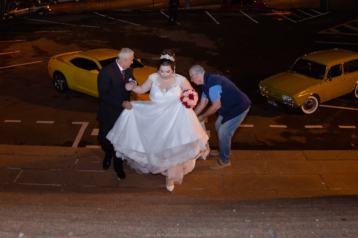 CERIMÔNIA DE CASAMENTO, FOTOGRAFIA DE CASAMENTO, IGREJA NOSSA SENHORA DA CONCEIÇÃO, CASAMENTO, JUNDIAÍ, ENTRADA DA NOIVA, CAMARO AMAMRELO, VARIANT