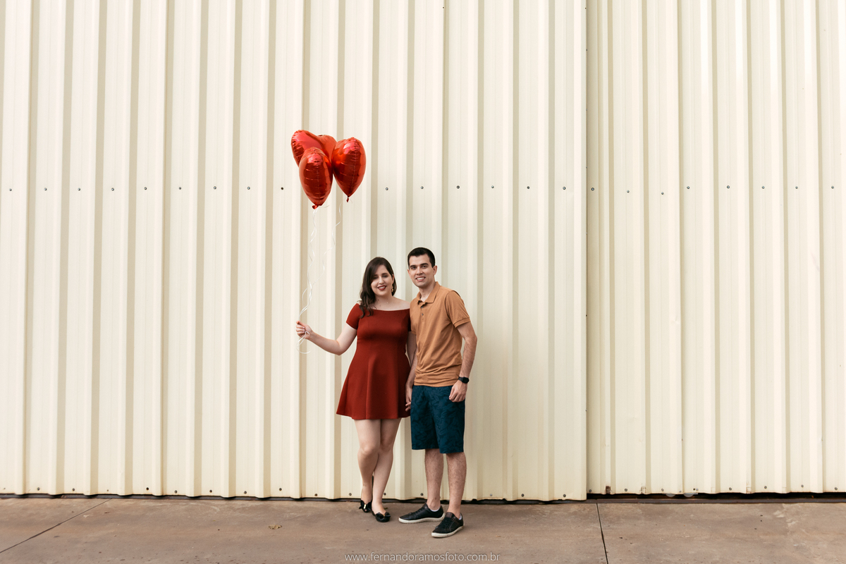 ENSAIO PRÉ-CASAMENTO, PRÉ-WEDDING, VINHOS MICHELETTO, FOTOGRAFIA DE CASAMENTO, ENSAIO AO AR LIVRE, FOTOS DE PRÉ-CASAMENTO, ENSAIO NA VÍNICOLA, ENSAIO PRÉ-CASAMENTO EM LOUVEIRA, LOUVEIRA, SÃO PAULO, BALÕES DE CORAÇÃO