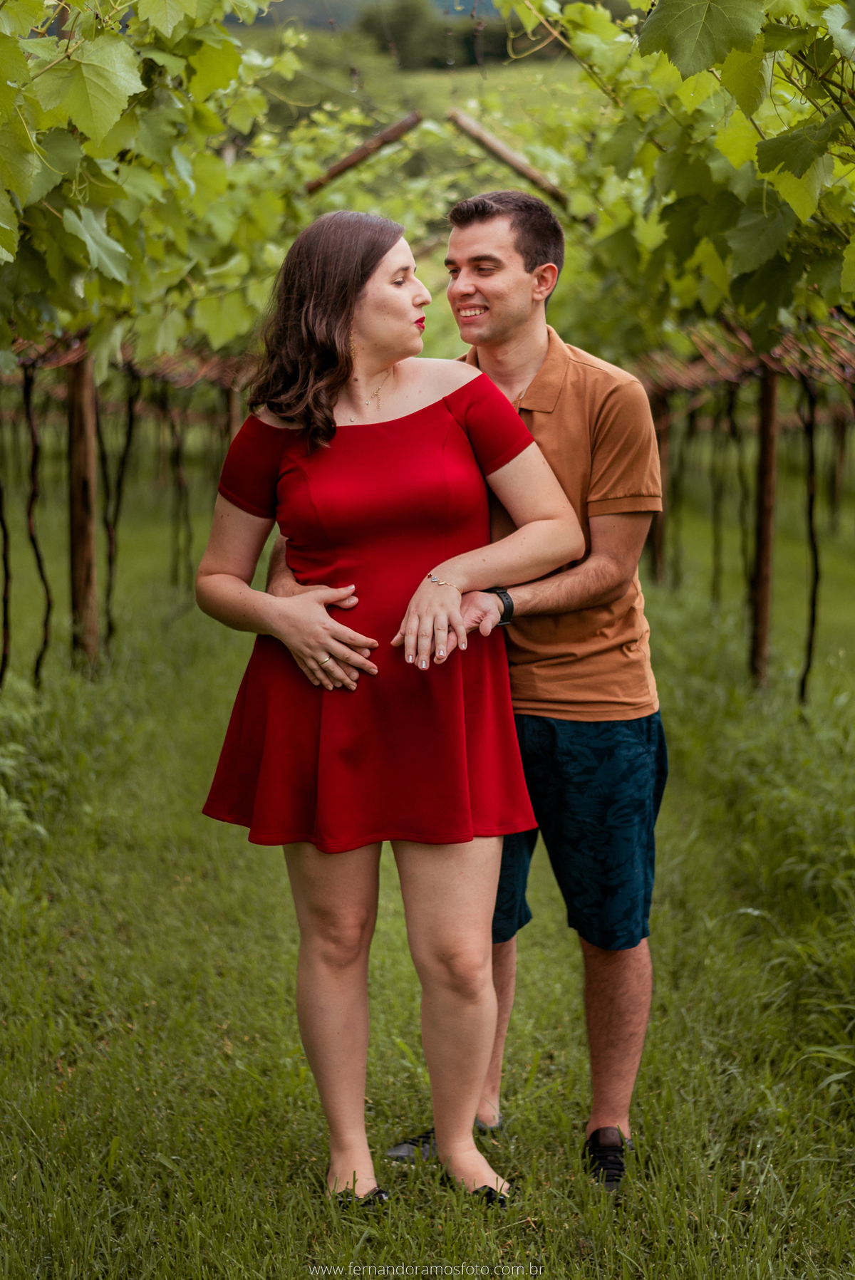 ENSAIO PRÉ-CASAMENTO, PRÉ-WEDDING, VINHOS MICHELETTO, FOTOGRAFIA DE CASAMENTO, ENSAIO AO AR LIVRE, FOTOS DE PRÉ-CASAMENTO, ENSAIO NA VÍNICOLA, ENSAIO PRÉ-CASAMENTO EM LOUVEIRA, LOUVEIRA, SÃO PAULO, PARREIRAS DE UVA