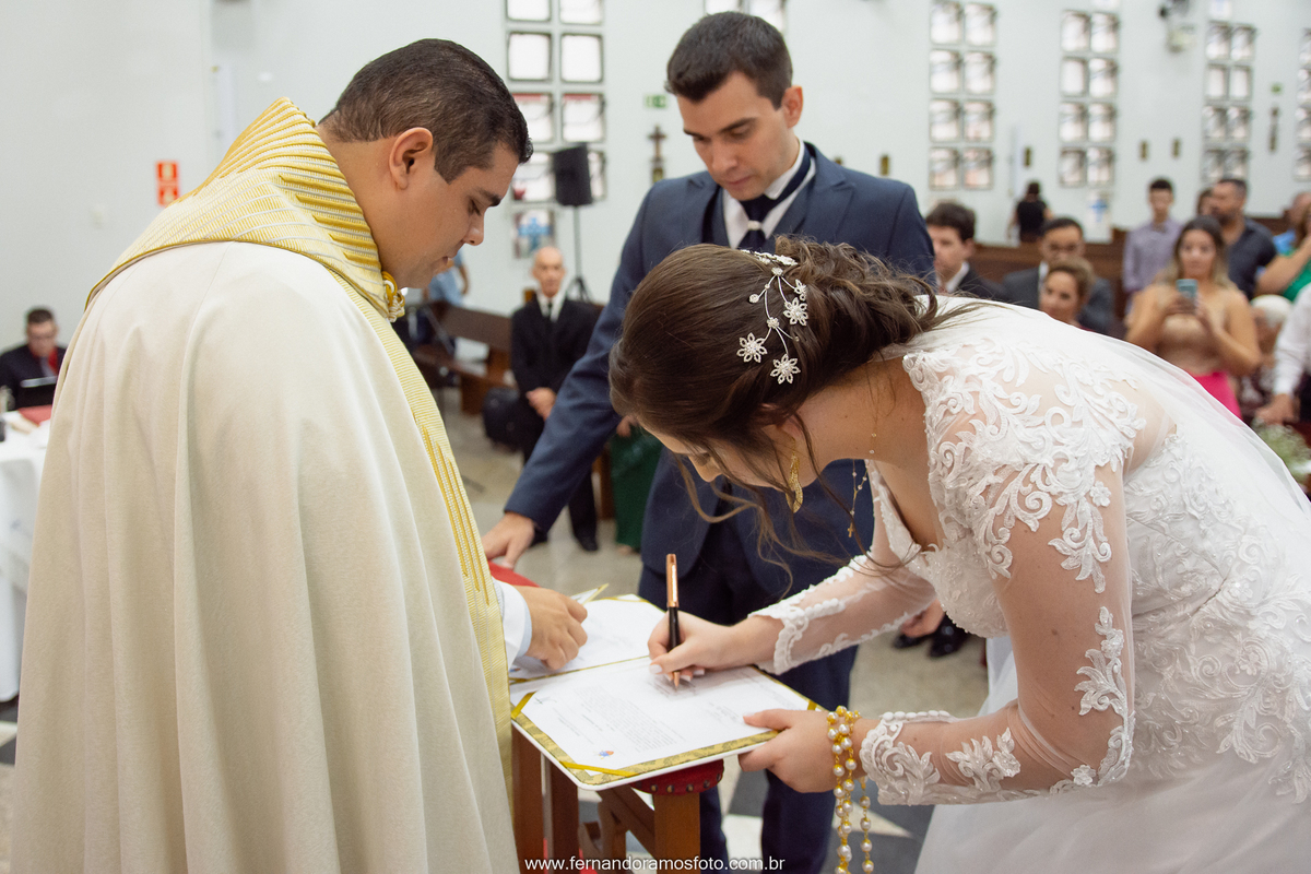 cerimônia de casamento na paróquia santa teresinha, Jundiaí, São Paulo, fotografo de casamento