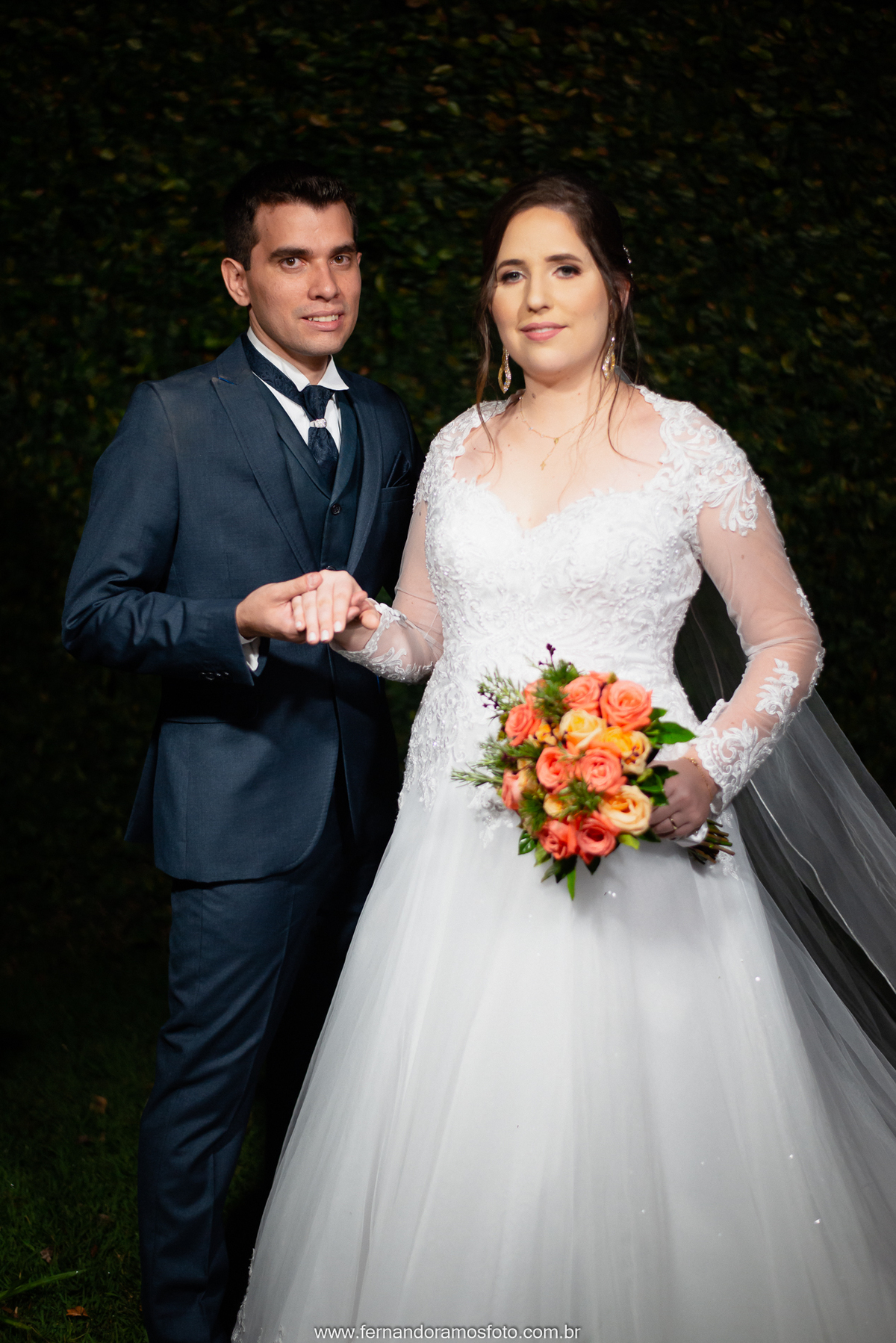 Ensaio pós- casamento realizado no espaço Spazio di Cristalli em Itupeva, São Paulo, Vestido da noiva atelier Splendida, Roupas do noivo Vicentini, Jundiaí, Fotografia de casamento