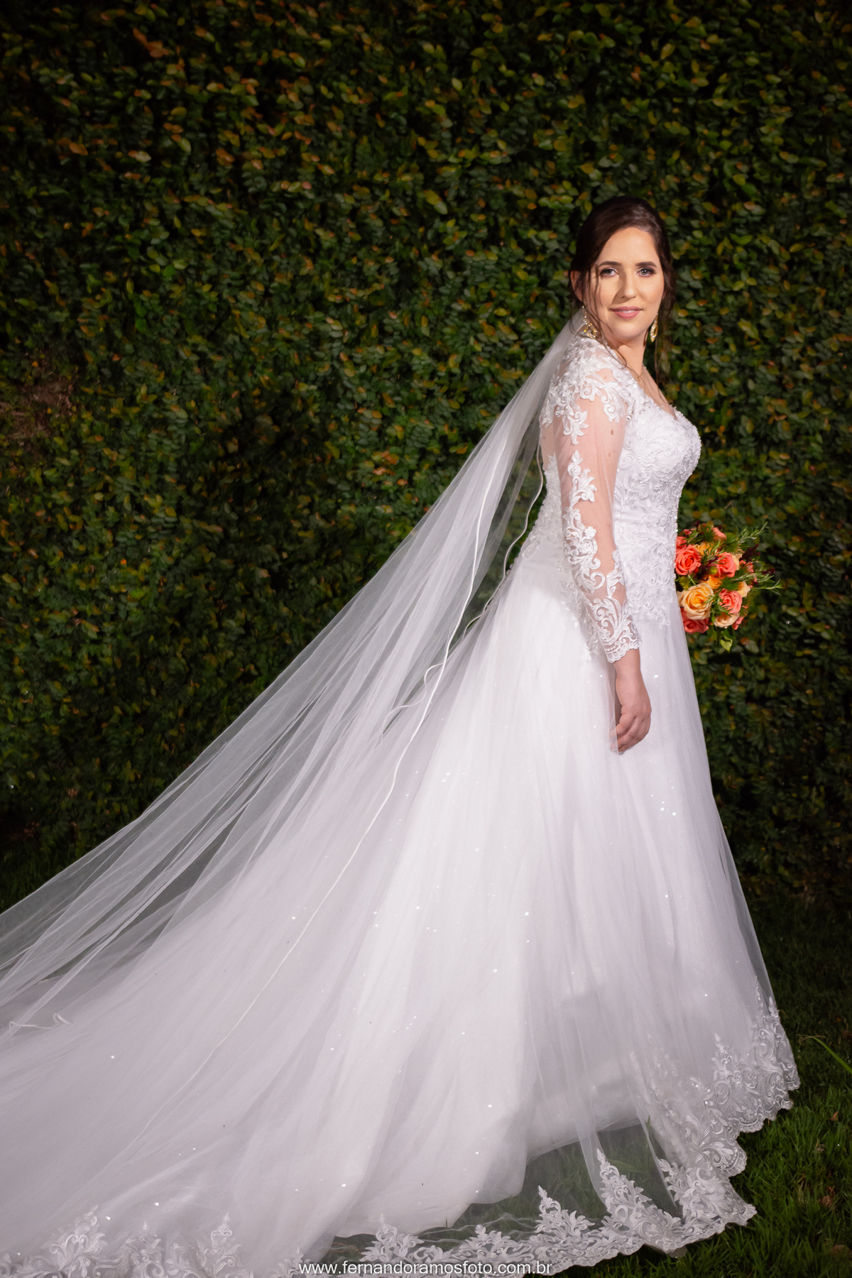 Ensaio pós- casamento realizado no espaço Spazio di Cristalli em Itupeva, São Paulo, Vestido da noiva atelier Splendida, Roupas do noivo Vicentini, Jundiaí, Fotografia de casamento