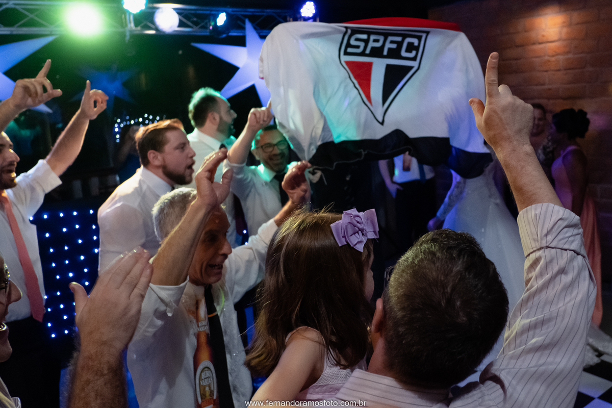 Festa de casamento realizada no espaço Spazio di Cristalli em Itupeva, São Paulo