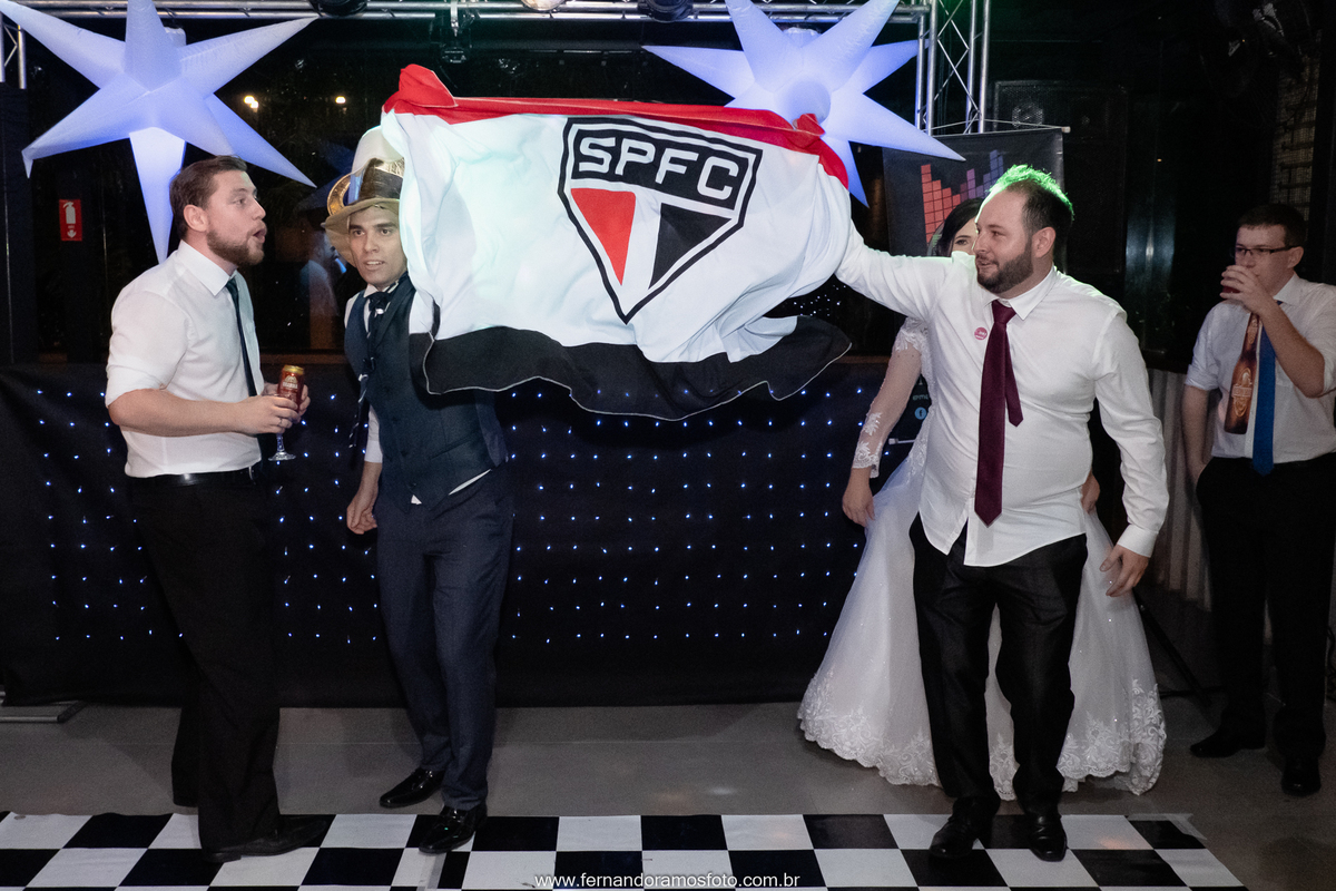 Festa de casamento realizada no espaço Spazio di Cristalli em Itupeva, São Paulo