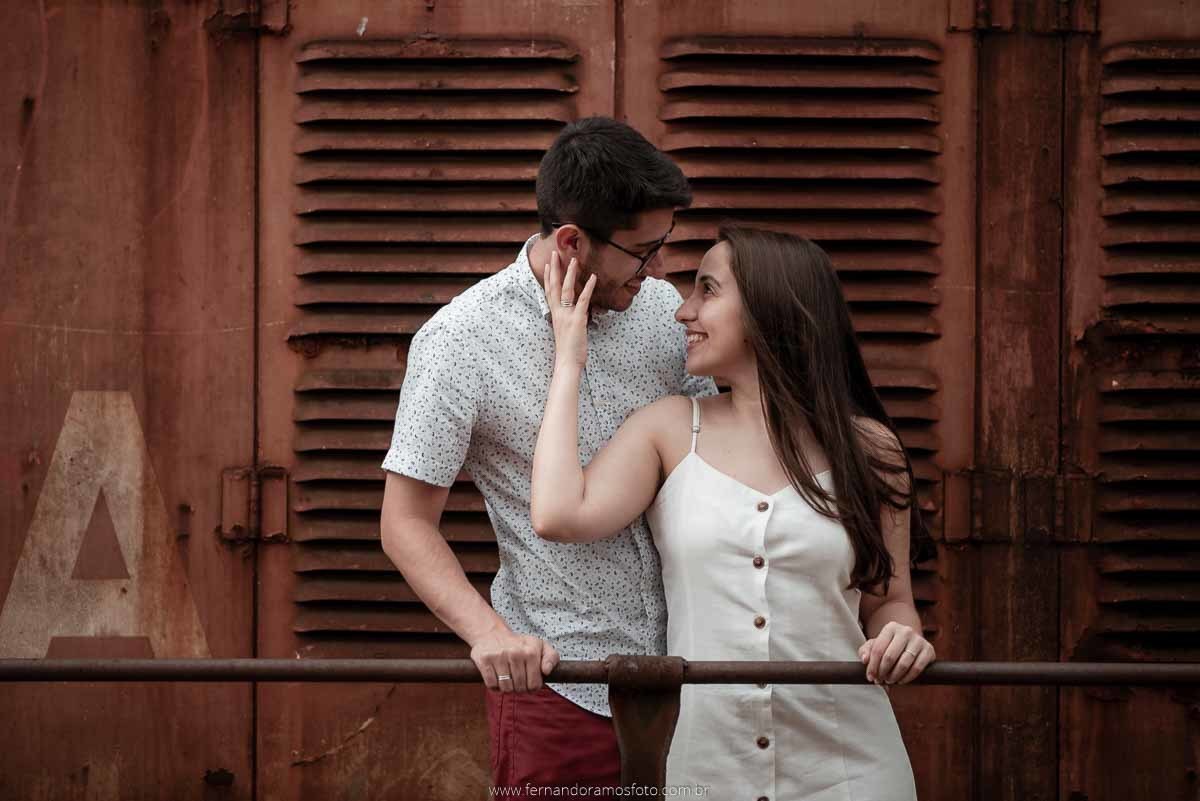 ENSAIO PRE-CASAMENTO EM JUNDIAÍ, FOTOGRAFO DE CASAMENTO, SAVE THE DATE, ENSAIO PRÉ-WEDDING, FATEC JUNDIAÍ, ENSAIO EM LOCAL ABANDONADO, TRENS ABANDONADOS
