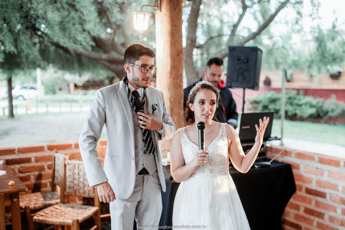 FOTO DE CASAMENTO AO AR LIVRE, CASAMENTO DE DIA, LOCAL PARA CASAMENTO NO INTERIOR DE SÃO PAULO, FOTÓGRAFO DE CASAMENTO, FOTO DE CASAMENTO, CASAMENTO EM JUNDIAÍ, CAFÉ COLONIAL BELLA MATTINA,  FOTOS ESPONTÂNEAS