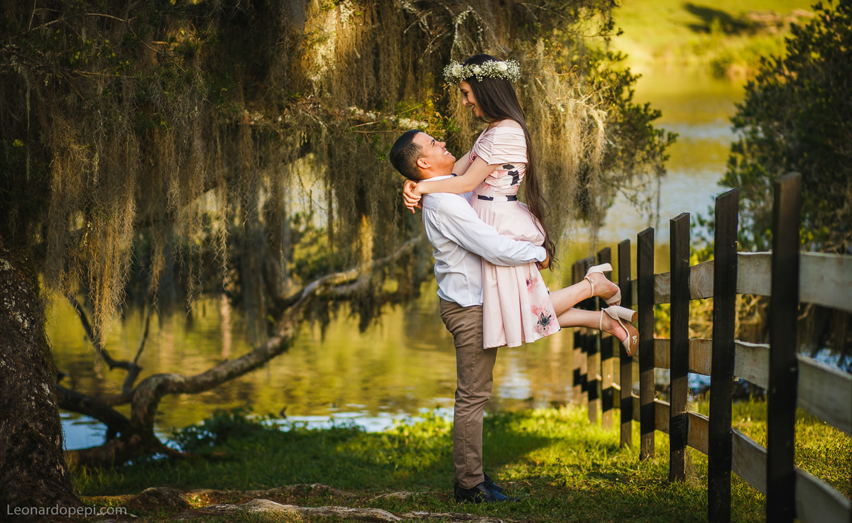 ensaio-casal-chacara-ienkot-leonardo-pepi-casamentos-curitiba-casais-curitiba-ensaio-sao-jose-dos-pinhais-parana-barco-patos-natureza