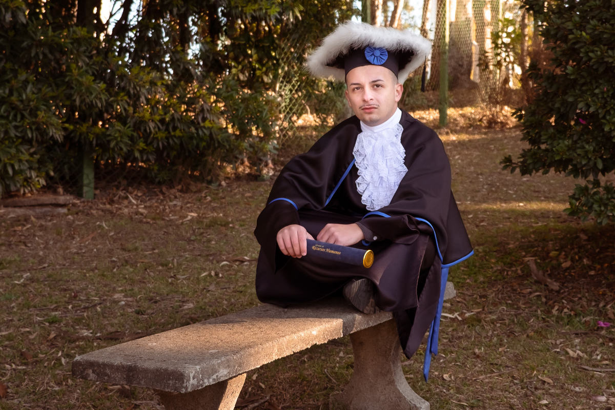 ensaio de formatura - foto de formatura - formando em rh - ensaio de formatura nos pavilhões da festa da uva