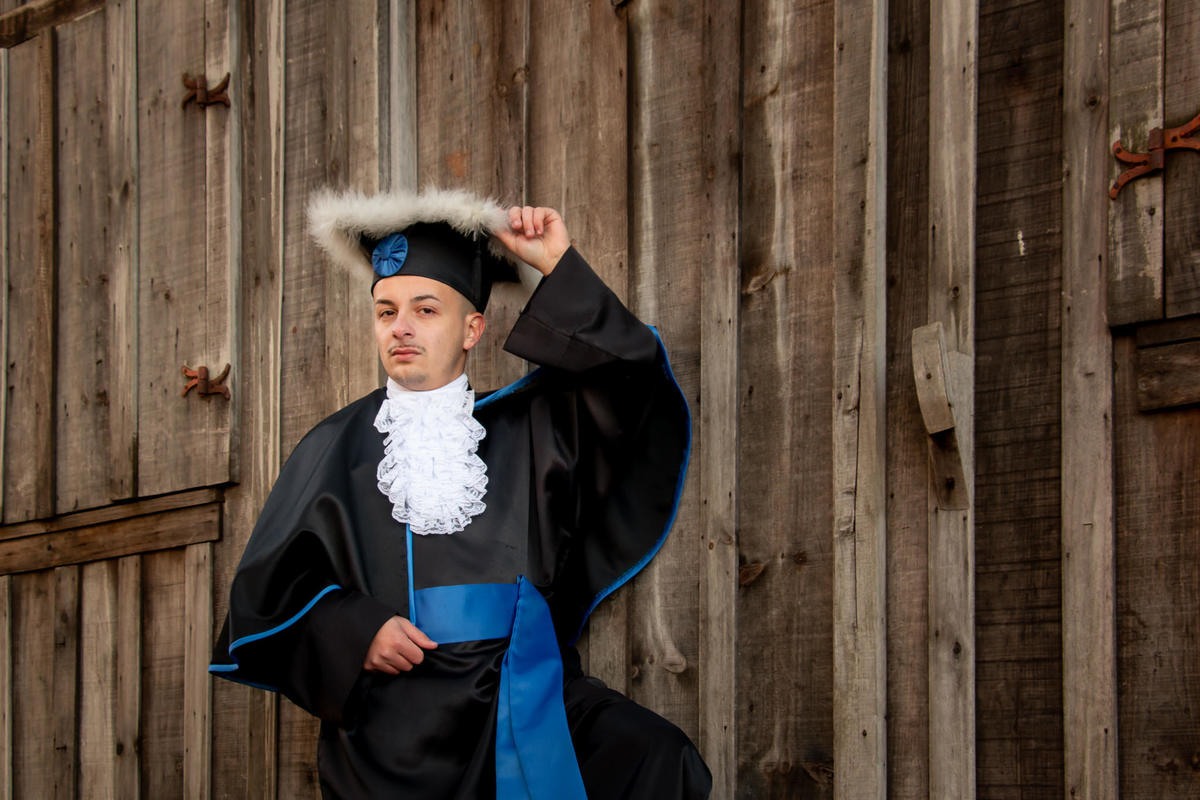 ensaio de formatura ao ar livre-ensaio esponatâneo -ensaiode formatura com a família-
ensaio de formatura - foto de formatura - formando em rh - su nery fotografia- fotógrafo de formatura - fotógrafa serra gaúcha