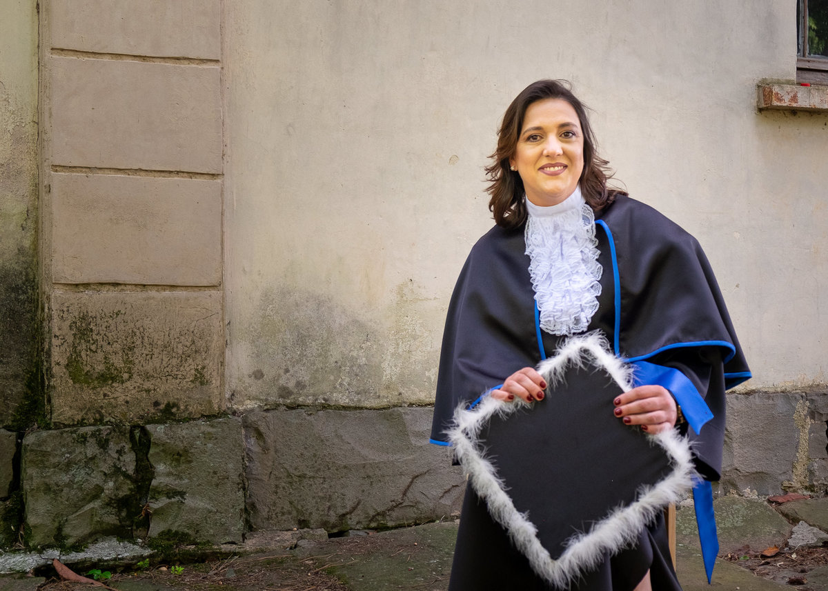ensaio de fiormando na estação férrea caxias do sul-ensaio externo de formanda com a família em caxias do sul- ensaio fotógrafa su nery fotos- fotógrafo de formatura serra gaúcha - foto de festa de formatura