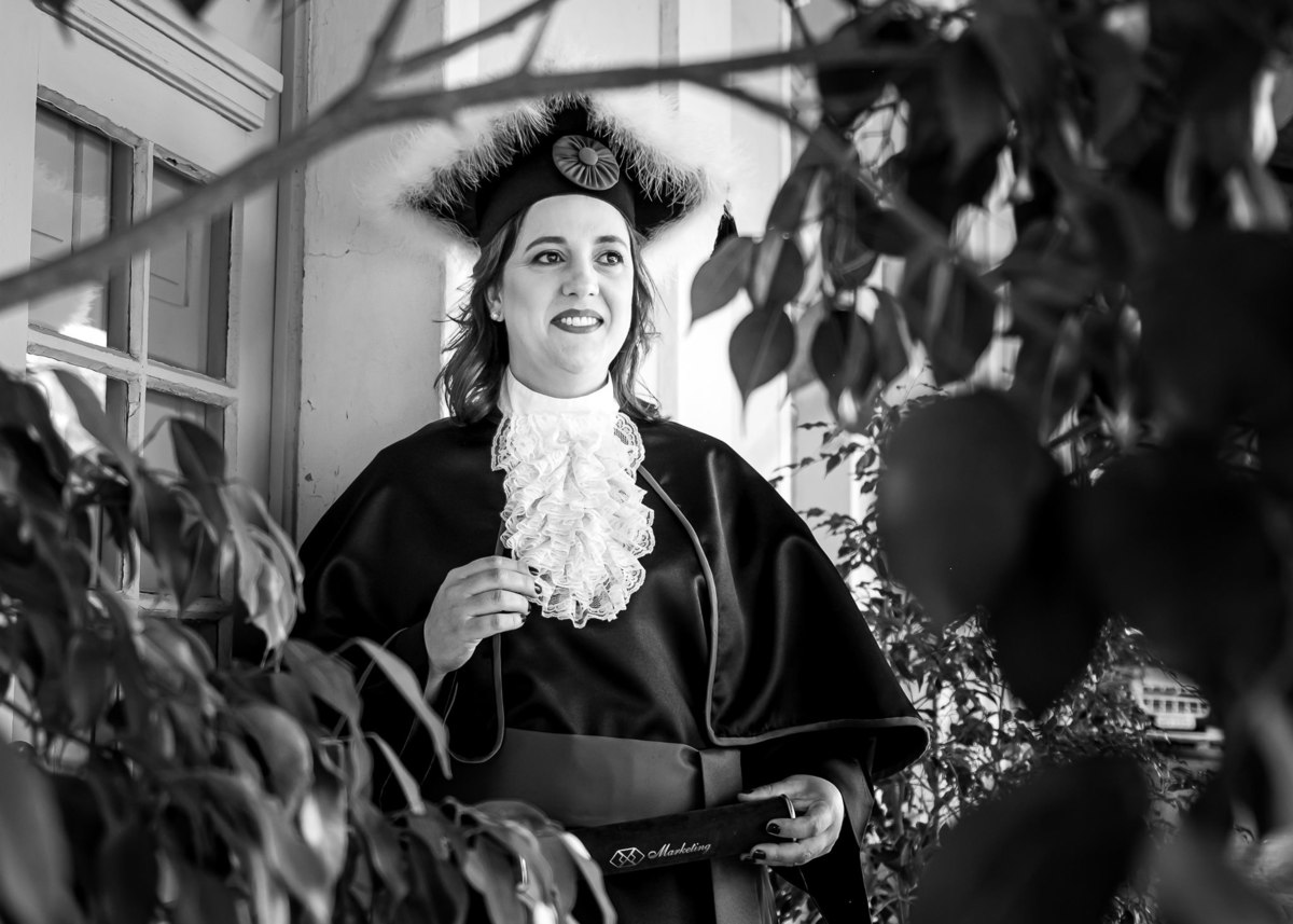 ensaio externo de formatura -ensaio de formatura - fotógrafo de formatura em caxias do sul- formanda em marketing- ensaio de formatura com família -sunery fotografia-fotógrafa caxias do sul-ensaio de formatura com filhos - fotógrafo de formatura caxias