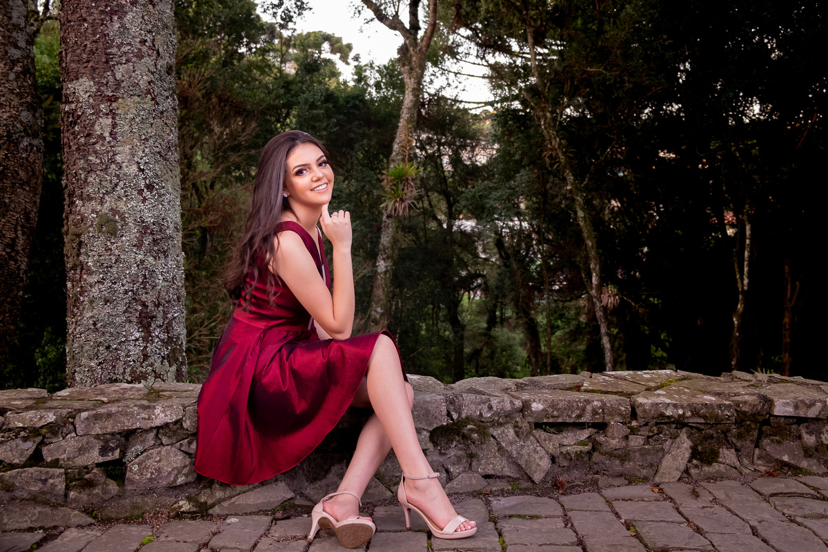 making of- ensaio de debutante- ensaio de 15 anos- ensaio em castelo -ensaio em caxias do sul - ensaio com vestido de festa-ensaio de família – Su Nery fotografia – fotógrafa caxias do sul – ensaio de princesa -