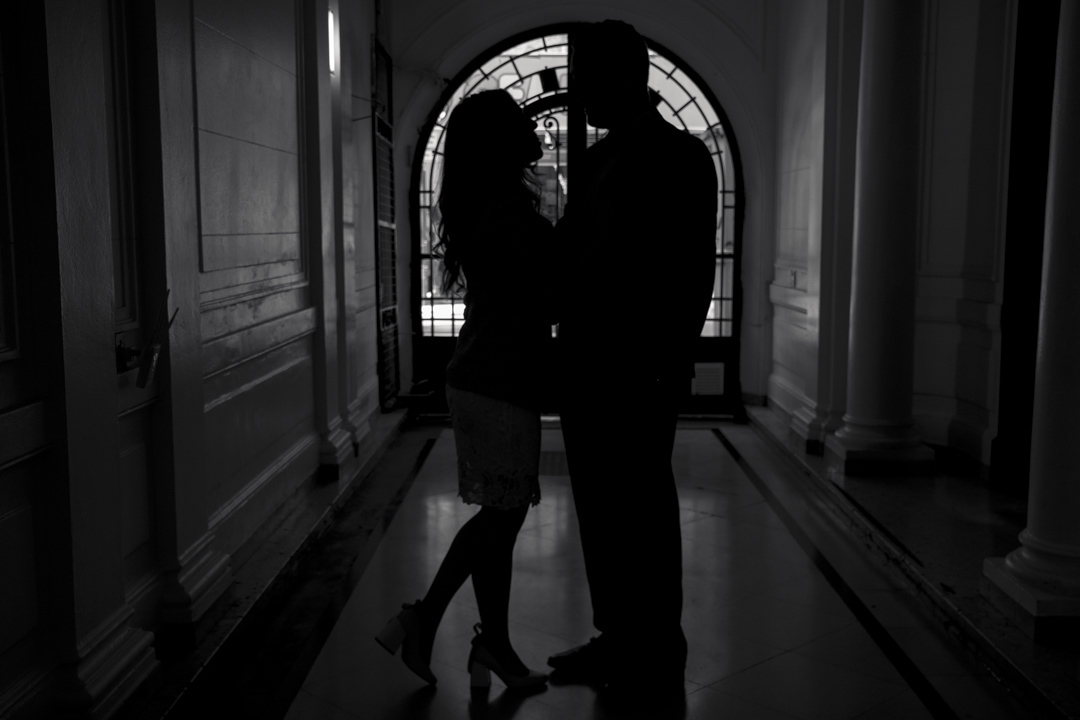 Contraluz . 14 de Marzo. Civil Sede comunal 14. Fotógrafo de bodas. Marcos Pasquare.