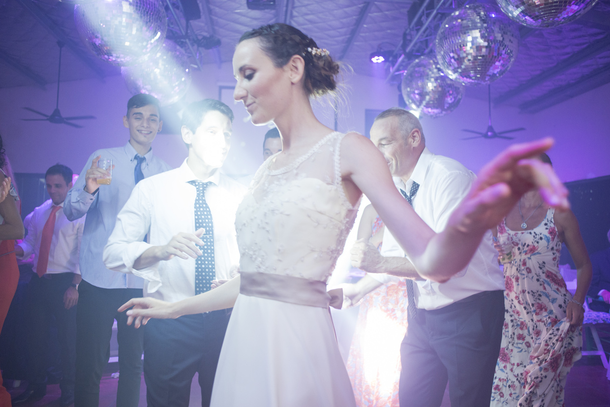 Baila toda la noche.  La Celestina. Marcos Pasquare fotógrafo de bodas. Buenos Aires.