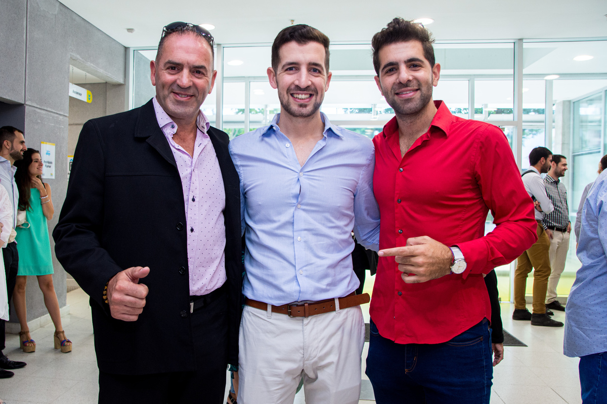 Fotos de padre, novio y hermano. Marcos Pasquare fotógrafo de bodas.Civil de Villa Pueyrredón, CGP N° 12.