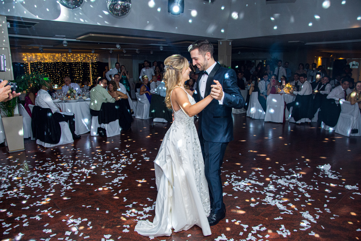 Primer baile. Marcos Pasquare fotógrafo de bodas. Nuñez, Caba .Liceo Naval. 