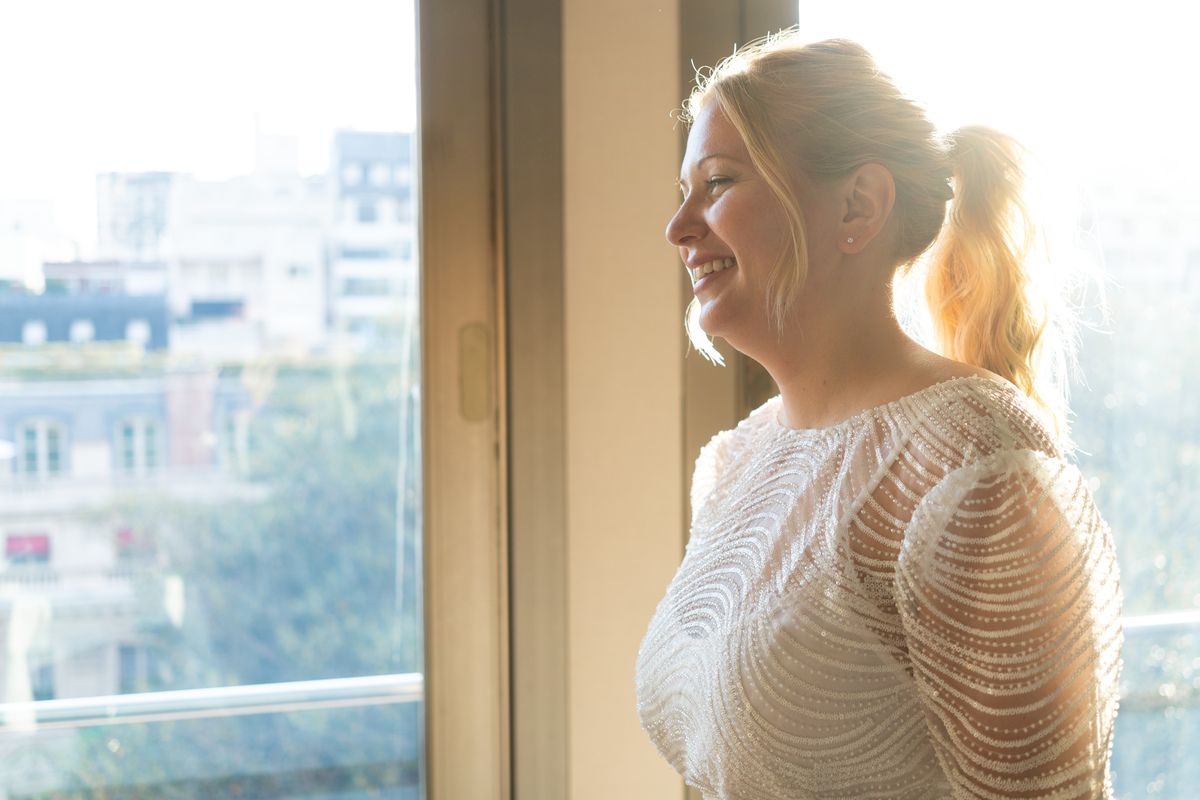 Getting ready en el Palacio Duhau, contraluz ventana. Recoleta.