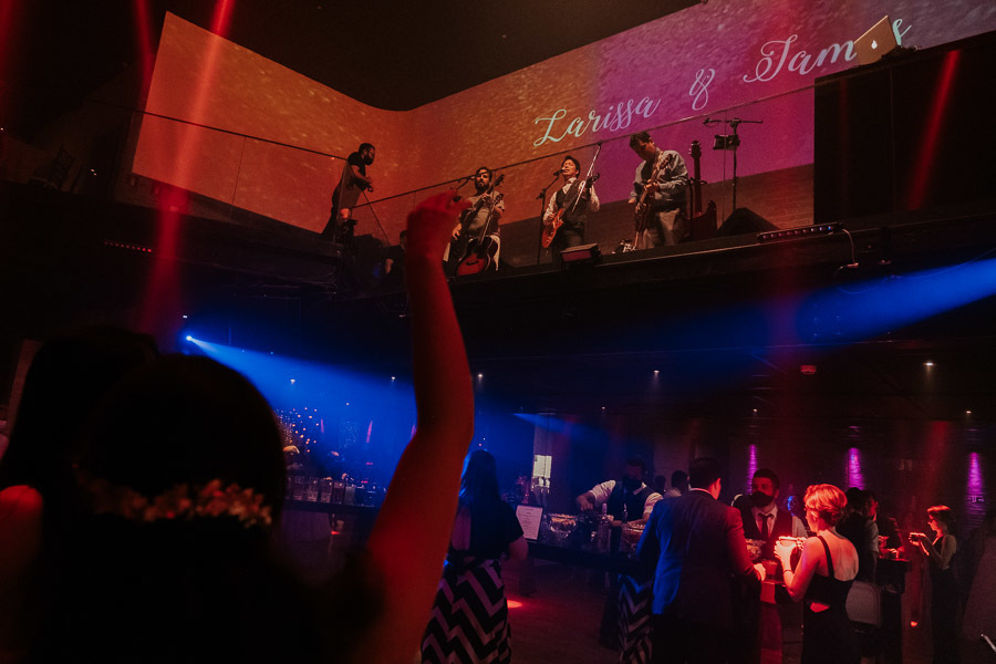 Casamento de Larissa e James no Espaço Wood por Anderson Crepaldi Fotografia