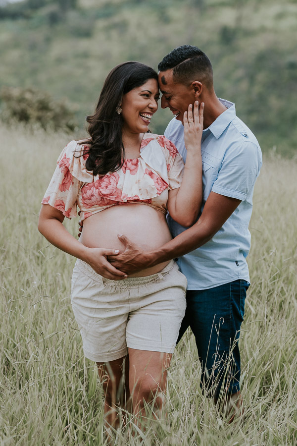 Ensaio fotográfico de grávida de Thamiris no Morro do Capuava, em Pirapora do Bom Jesus por Anderson Crepaldi Fotografia