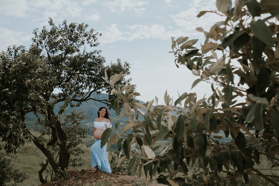 Ensaio fotográfico de grávida de Thamiris no Morro do Capuava, em Pirapora do Bom Jesus por Anderson Crepaldi Fotografia