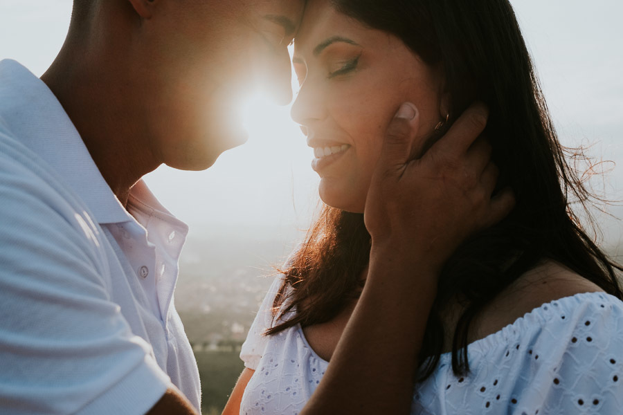 Ensaio fotográfico de grávida de Thamiris no Morro do Capuava, em Pirapora do Bom Jesus por Anderson Crepaldi Fotografia