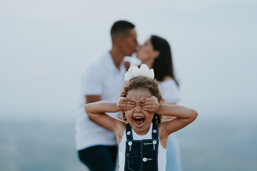 Ensaio fotográfico de grávida de Thamiris no Morro do Capuava, em Pirapora do Bom Jesus por Anderson Crepaldi Fotografia