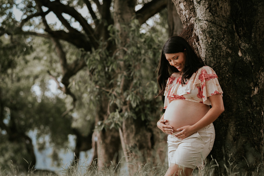 Ensaio fotográfico de grávida de Thamiris no Morro do Capuava, em Pirapora do Bom Jesus por Anderson Crepaldi Fotografia