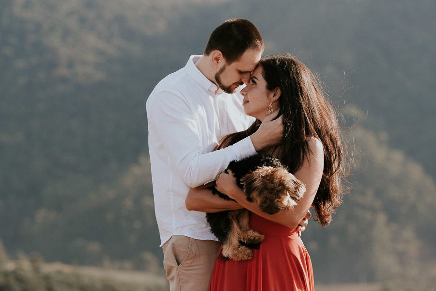 Ensaio pré-wedding no nascer do sol de Nany e Fabrizio no Pico do Olho D'água em Mairiporã, por Anderson Crepaldi Fotografia