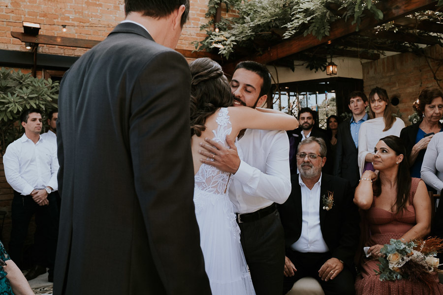 Casamento intimista para a família no Restaurante Spaghetti Notte, no Jardins por Anderson Crepaldi Fotografia