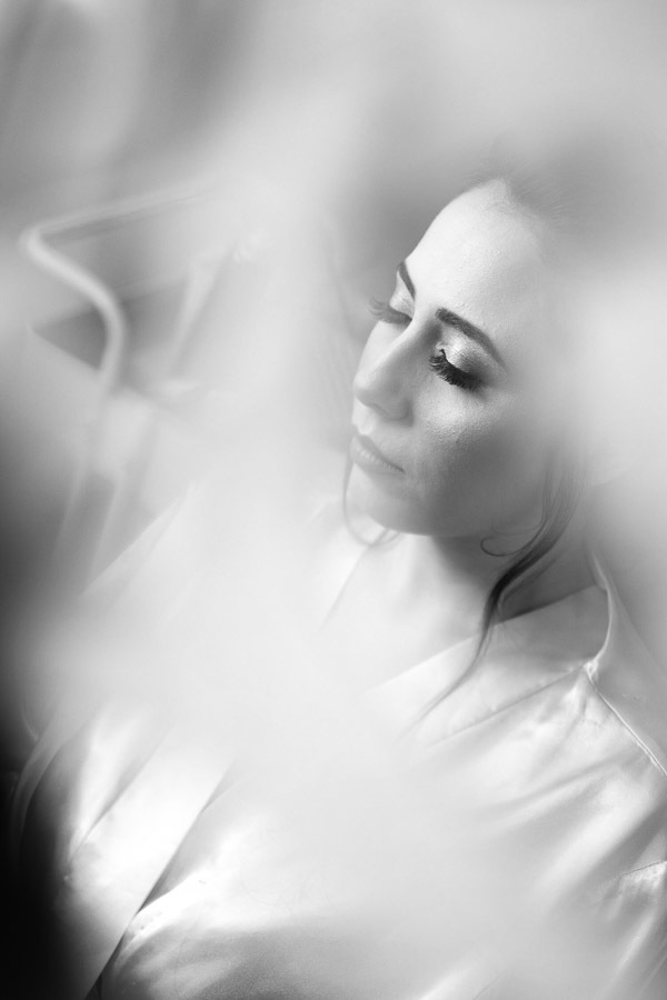 Noiva Camila no making off no salão Erika Okada por Anderson Crepaldi Fotografia