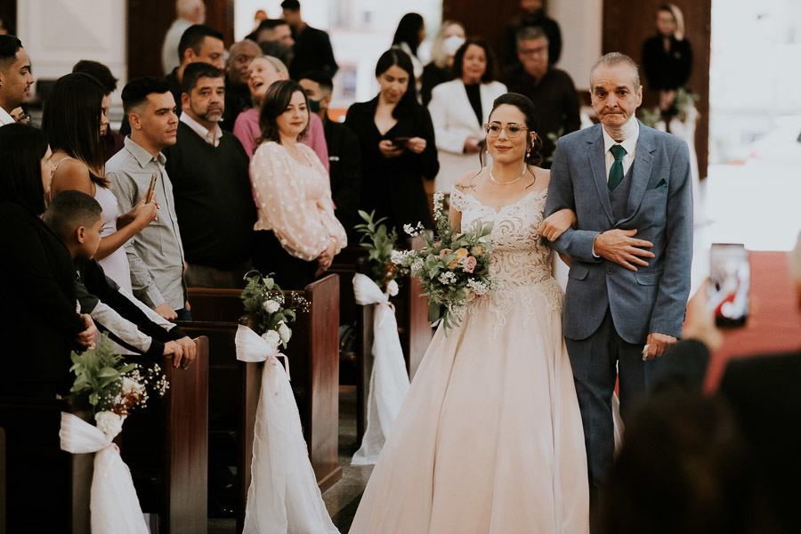 Casamento de Camila e Felipe na Paróquia Nossa Senhora da Salette, em São Paulo, no bairro Santana por Anderson Crepaldi Fotografia