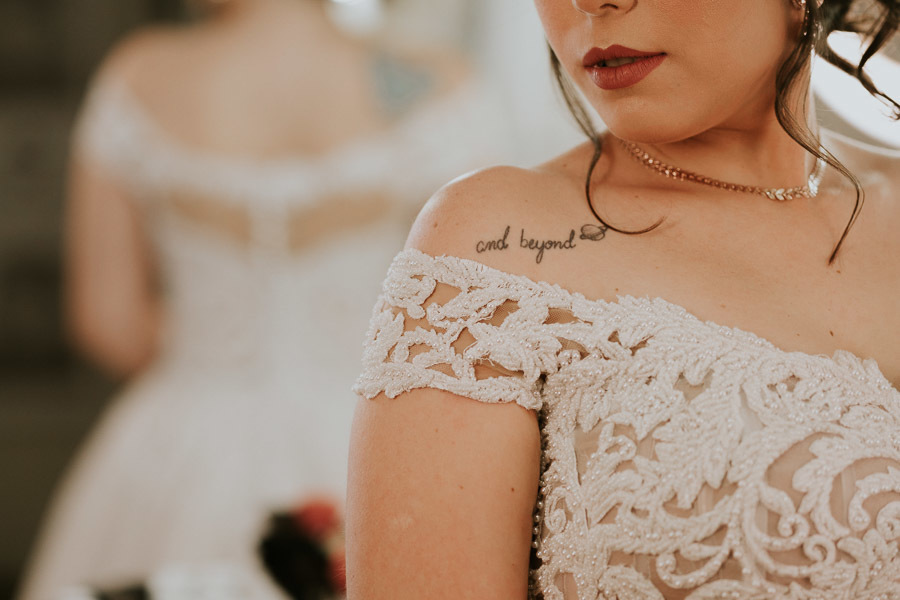 Noiva Camila no making off no salão Erika Okada por Anderson Crepaldi Fotografia