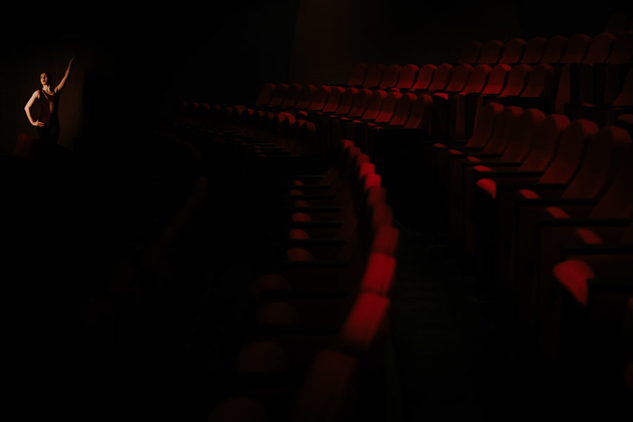 Ensaio fotográfico 15 anos da debutante Isabela no Teatro Municipal Ariano Suassuna por Anderson Crepaldi Fotografia