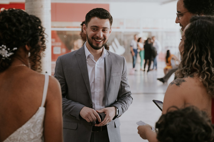 Mini wedding no cartório de Registro Civil Barueri de Denyse e Everton em São Paulo por Anderson Crepaldi Fotografia