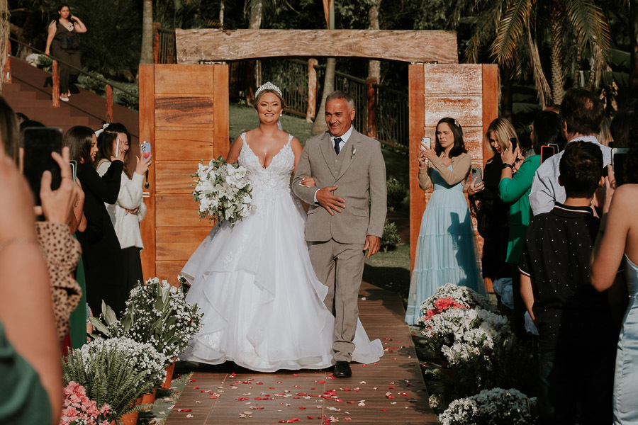 Casamento rústico ao ar livre no Espaço Mansão do Lago, em Mairiporã por Anderson Crepaldi Fotografia