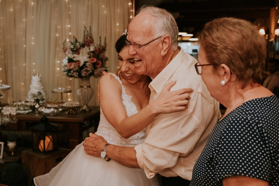 Casamento pequeno e intimista no restaurante La Pergoletta de Juliana e Daniel em São Paulo por Anderson Crepaldi Fotografia