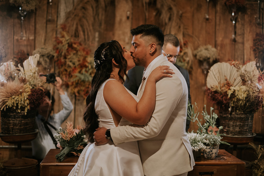 casamento rústico pequeno e intimista de Raphaela e Pablo na Casa de Babette por Anderson Crepaldi Fotografia