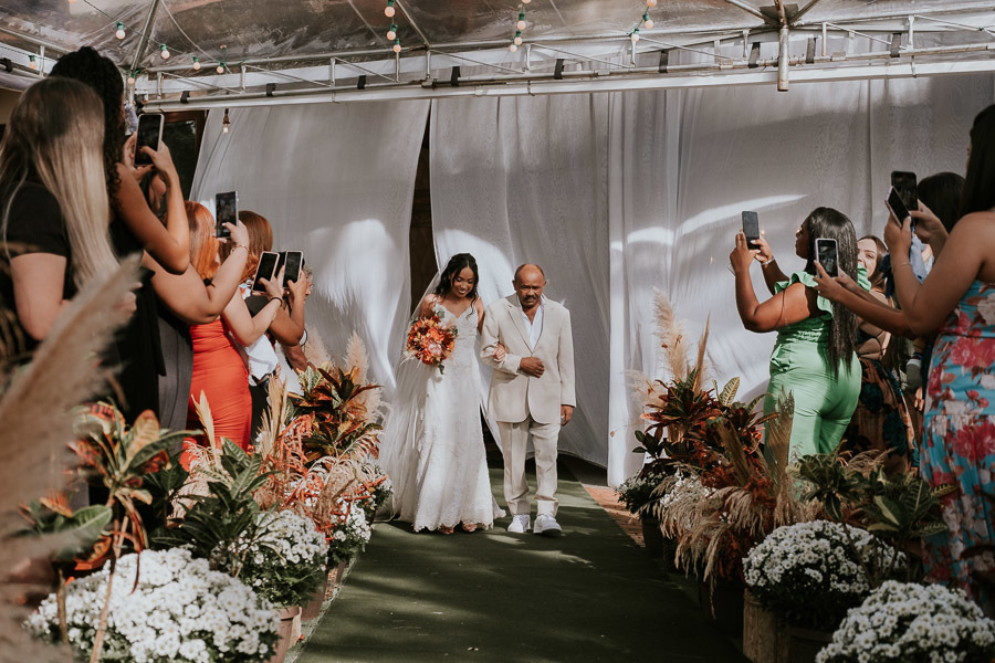 Casamento rústico no campo de Beatriz e Gabriel no Villa Vezzane em Mairiporã por Anderson Crepaldi Fotografia