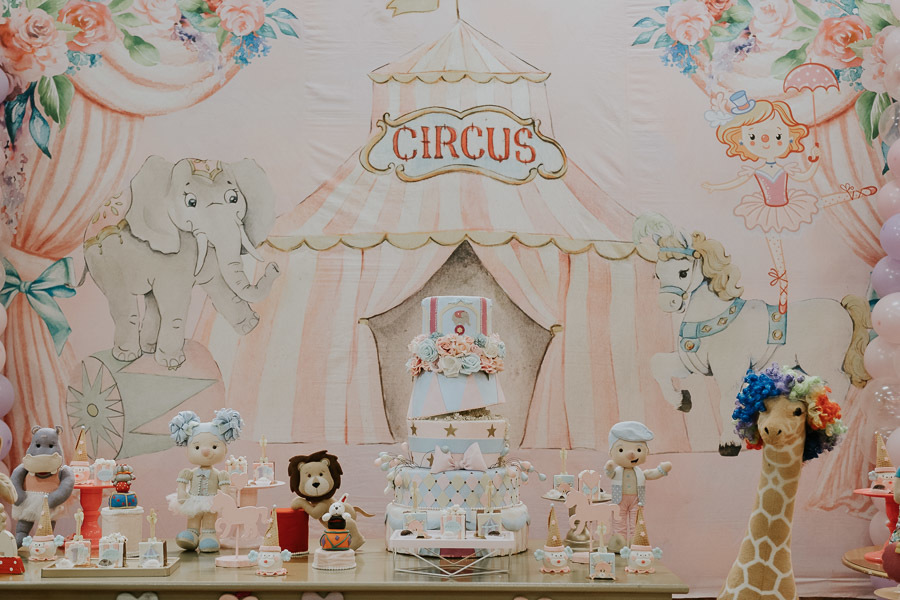 Festa de aniversário infantil com tema circo de Rafaela e Manuela no Buffet Villa safari, em Santo André por Anderson Crepaldi Fotografia
