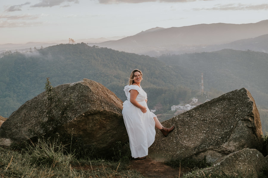 Ensaio fotográfico Gestante Karina no Pico do Olho D'água em Mairiporã por Anderson Crepaldi Fotografia