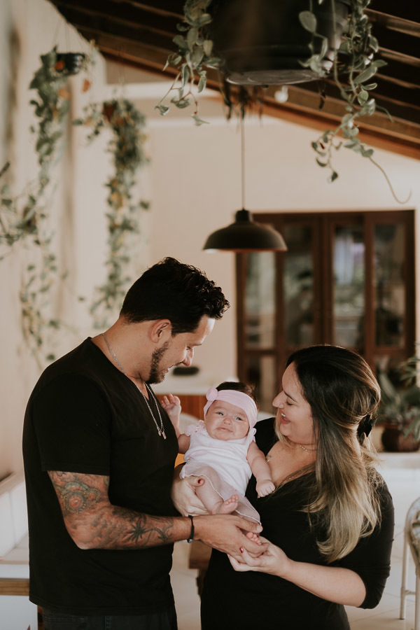 Acompanhamento fotográfico lifestyle de Serena 3 meses em casa por Anderson Crepaldi Fotografia