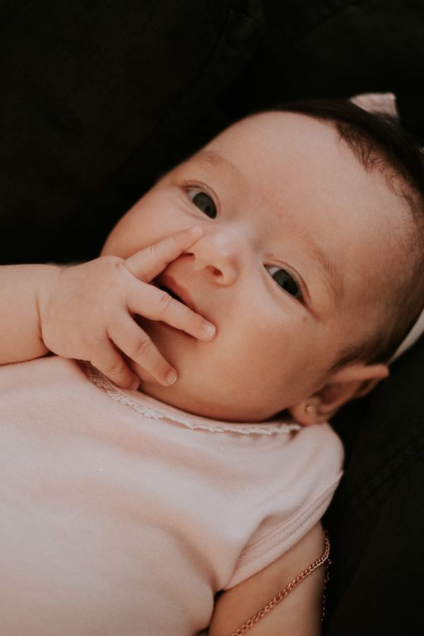 Acompanhamento fotográfico lifestyle de Serena 3 meses em casa por Anderson Crepaldi Fotografia