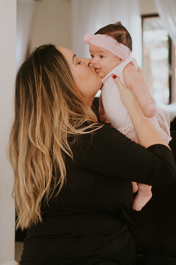 Acompanhamento fotográfico lifestyle de Serena 3 meses em casa por Anderson Crepaldi Fotografia