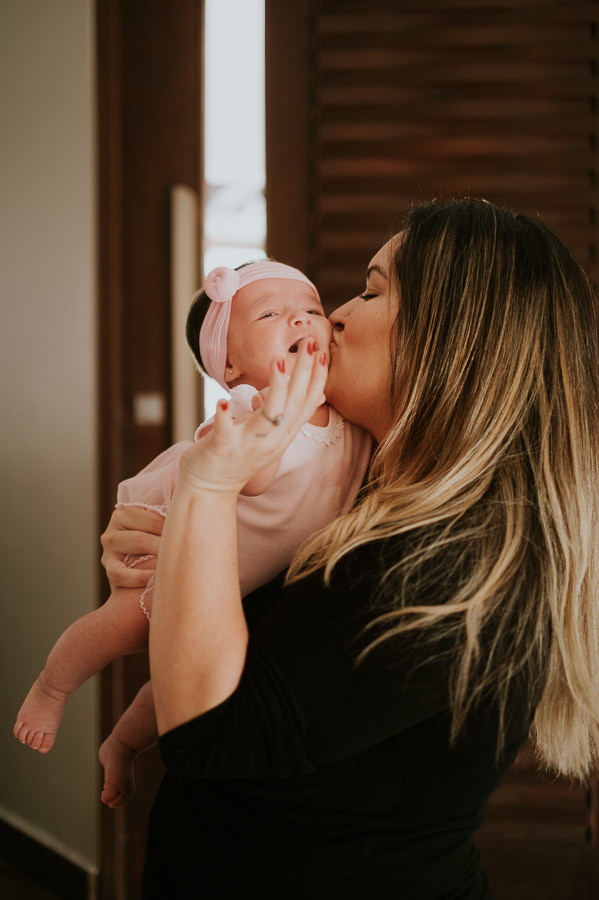 Acompanhamento fotográfico lifestyle de Serena 3 meses em casa por Anderson Crepaldi Fotografia