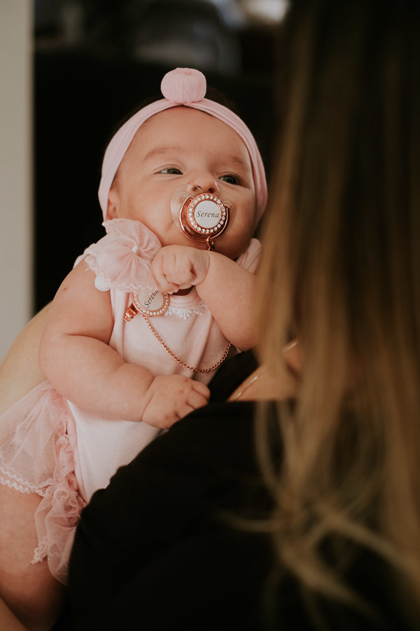Acompanhamento fotográfico lifestyle de Serena 3 meses em casa por Anderson Crepaldi Fotografia
