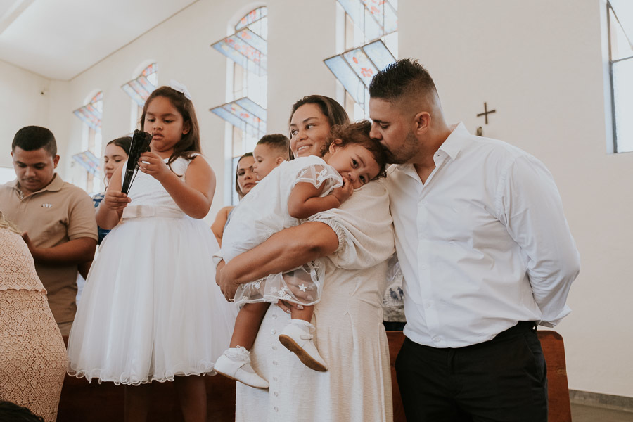 Batizado das irmãs Maria Luiza e Manuela no Santuário Diocesano Santa Terezinha no Taboão da Serra por Anderson Crepaldi Fotografia