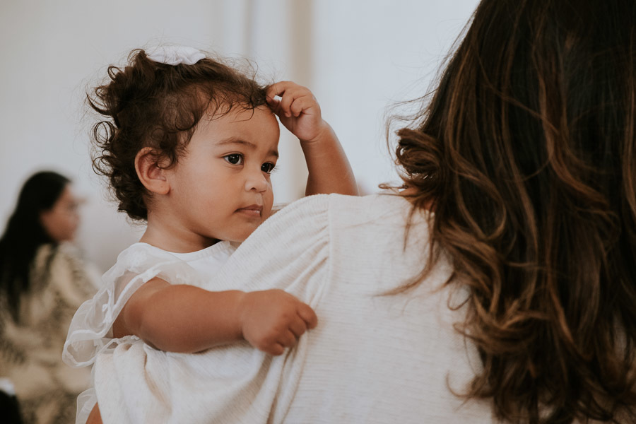 Batizado das irmãs Maria Luiza e Manuela no Santuário Diocesano Santa Terezinha no Taboão da Serra por Anderson Crepaldi Fotografia